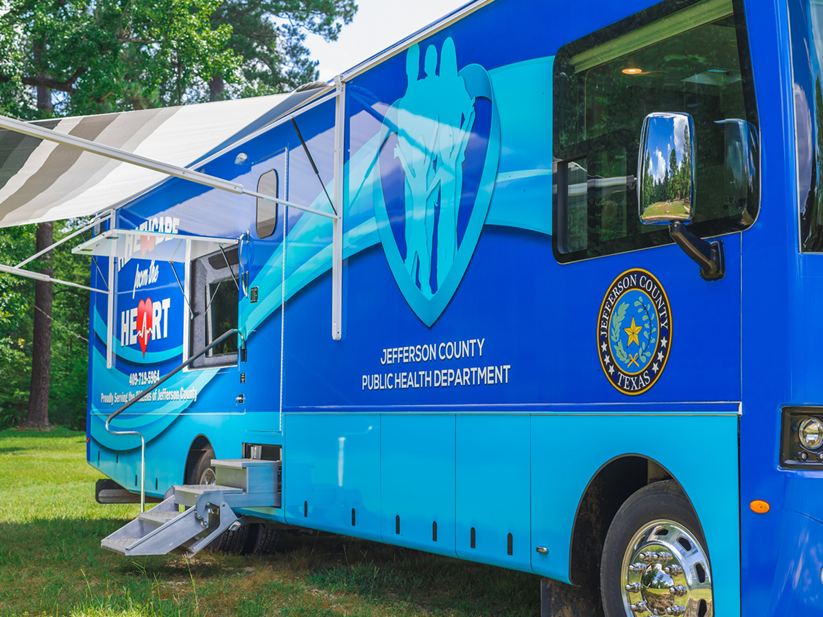 mobile medical vehicle