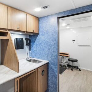 mobile medical vehicle