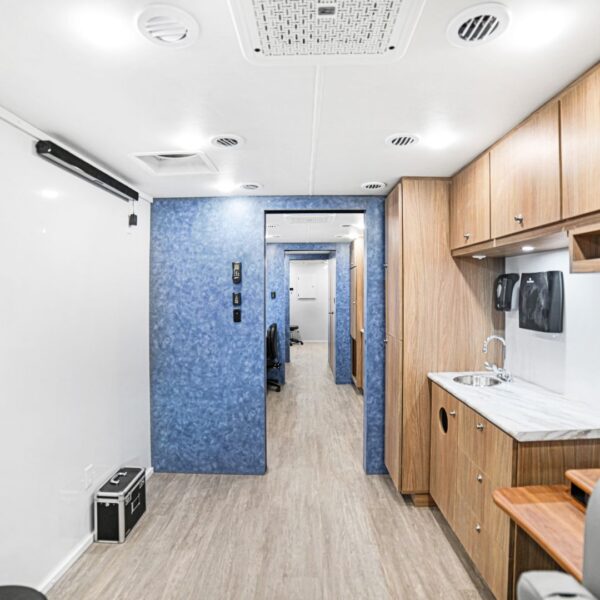 Layout of hallway in mobile health vehicle
